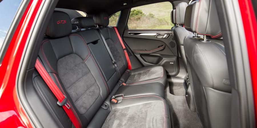 Интерьер Porsche Macan GTS 2016 года  (AU) (фото 4 из 16)